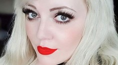 Speváčka túžila po plnších perách. Dopadla katastrofálne