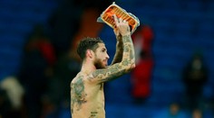 Bizarná scéna na Santiago Bernabeu: Kapitán Realu vymenil dres za bravčovinu