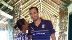 Chielliniho na rozlúčku pohrýzli