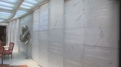 Ako chodník v Hollywoode. Na stene slávy v Nitre pribudlo päť mien