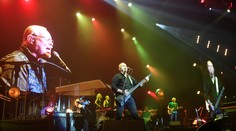 S jeho skladbami sme vyrastali aj zostarli. Pýtali sme sa ľudí, s čím sa im spája Vašo Patejdl