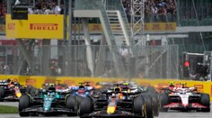 V Kanade opäť zvíťazil Verstappen a naďalej dominuje seriálu F1. V počte triumfov sa vyrovnal Sennovi