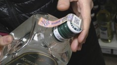 Od januára sa na Slovensku môže predávať alkohol vo fľaši len s novou kontrolnou známkou