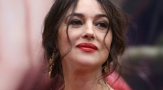Monica Bellucci starne. Ale stále je to sexsymbol!