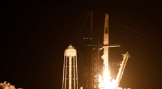 NASA a SpaceX vyslali k ISS kozmickú loď so štvorčlennou medzinárodnou posádkou