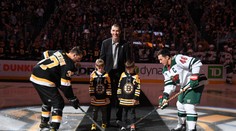 VIDEO: Hodil buly a navždy vošiel do dejín. Boston sa vo veľkom štýle rozlúčil so Zdenom Chárom