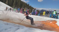 Na svahu si vedia aj zatancovať. Inštruktori sa lúčili s lyžiarskou sezónou vo veľkom štýle