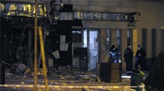 FOTO: V Budapešti niekto vyhodil do vzduchu banku