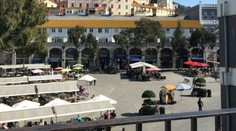 Gibraltár ako prvý na svete zaočkoval všetkých dospelých. Ľudia sa vracajú do normálu