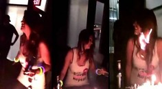 Narodeniny v ohni: Oslávenkyni za sekundu vzbĺkli vlasy