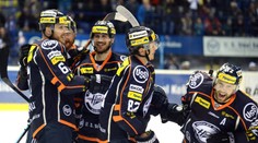 Košickí hokejisti sa so SR 20 vytrápili, napokon ale prekvapenie nepripustili