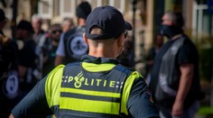 Muž plánoval útok na očkovacie stredisko v Holandsku. Zadržali ho včas