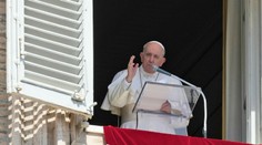 Pápež poďakoval lekárom a zdravotným sestrám za ich obetavosť