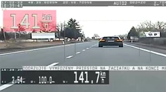 Na Porsche Cayenne prekročil rýchlosť dvojnásobne. Pokutu ale nezaplatil
