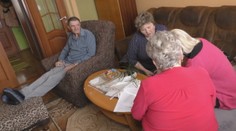 V krku má dieru, sám neprejde ani pár metrov, no podľa lekára je sebestačný