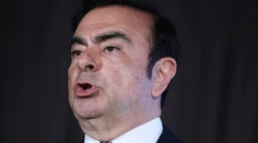 Bývalý šéf Nissanu, ktorý v Japonsku čelí súdu, odcestoval do Libanonu