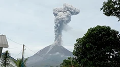 Vybuchla indonézska sopka Sinabung. Erupcia trvala pár minút