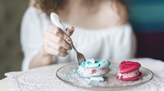 Poriadne ste sa najedli, no aj tak vás prenasleduje chuť na sladké. Odborníci vysvetlili, prečo je to tak