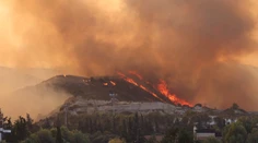 V Grécku sa už podarilo dostať pod kontrolu všetky požiare, na Rodose však stále platí stav núdze