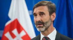 Opozícia hovorí o izolácii Slovenska v zahraničí. Podľa Blanára nám zatiaľ žiadne dvere nezatvorili