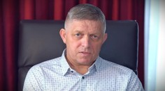 Robert Fico by sa mohol naplno vrátiť do práce už v polovici augusta, prezradil minister Kaliňák