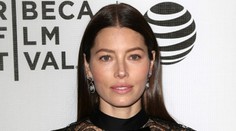 Jessica Biel prekvapila fanúšikov. Pozrite, čo dokáže bez rúk