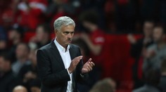 José Mourinho neuniesol prehru Manchestru United, pohádal sa s novinárom
