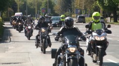 Motorkári ukázali, že majú srdce. Rodinám v núdzi rozdávali darčeky