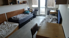 V Bratislave si mnohí vysokoškoláci od januára za internáty opäť priplatia. Zdraželi však aj prenájmy