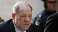 Weinstein sa odvolal proti rozsudku, ktorý ho poslal na roky za mreže