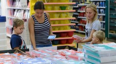 Výdavky pre prváka sa môžu vyšplhať až na 500 eur. Poradíme vám, ako všetko kúpite len za štvrtinu