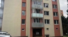 Schizofrenický syn ťažko znášal matkin nový vzťah, 44-krát ju bodol