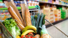 Môže koronavírus prežiť aj v potravinách či na ich obaloch? Takáto je odpoveď