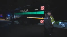 Vláda vyhlásila migrantom vojnu. Na hranici pri Rajke postavili vodné delo
