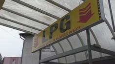 Ceny benzínu a nafty sú stále vysoko, mnohí vodiči preto prechádzajú na LPG. Koľko sa dá takto ušetriť?