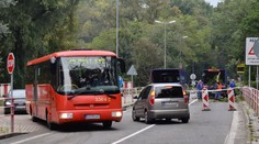 Devínska cesta pri Sihoti je pre zosuv pôdy zatvorená