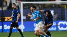 Inter Miláno sa teší zo zisku trofeje. O výhre nad Neapolom rozhodol v závere Martinez