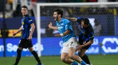 Inter Miláno sa teší zo zisku trofeje. O výhre nad Neapolom rozhodol v závere Martinez