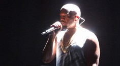Toto prehnal! Kanye West ponížil na koncerte hendikepovaných fanúšikov