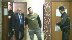 Iba 20-ročný mladík bojuje o život. Údajne ho napadol majiteľ baru