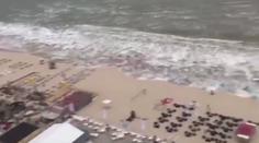 Mini tsunami zasiahlo pobrežie Holandska. Ľudia boli poriadne zaskočení
