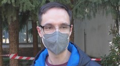 Niektoré centrá idú proti nariadeniu a neočkujú mladých, ktorí sprevádzajú seniorov