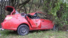 Desivá nehoda v Trnavskom kraji. Auto po náraze ostalo na šrot