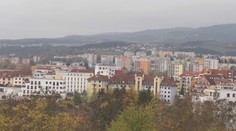 Trh s nehnuteľnosťami zatiahol ručnú brzdu. Na Slovensku sú dokonca regióny, kde ceny začínajú klesať