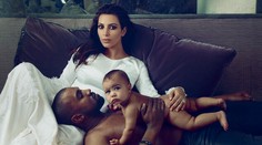 Pekná rodinka! Kim a Kanye zapózovali s dcérkou