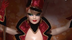 Dievčatká mu môžu závidieť. Čech má doma neuveriteľnú zbierku bábik Barbie