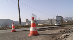 Novinka pre vodičov: Poisťovňa preplatí opravu, ak ste si auto poškodili na výtlku