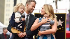 Krásna rodinka. Slávny pár ukázal dvojmesačnú dcérku