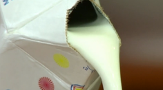 Mliekari sú na dne: Pre ceny hrozia protestmi