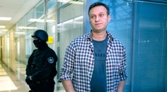 Ruský súd odmietol prepustiť Navaľného z väzby. Polícia zadržala jeho kolegov